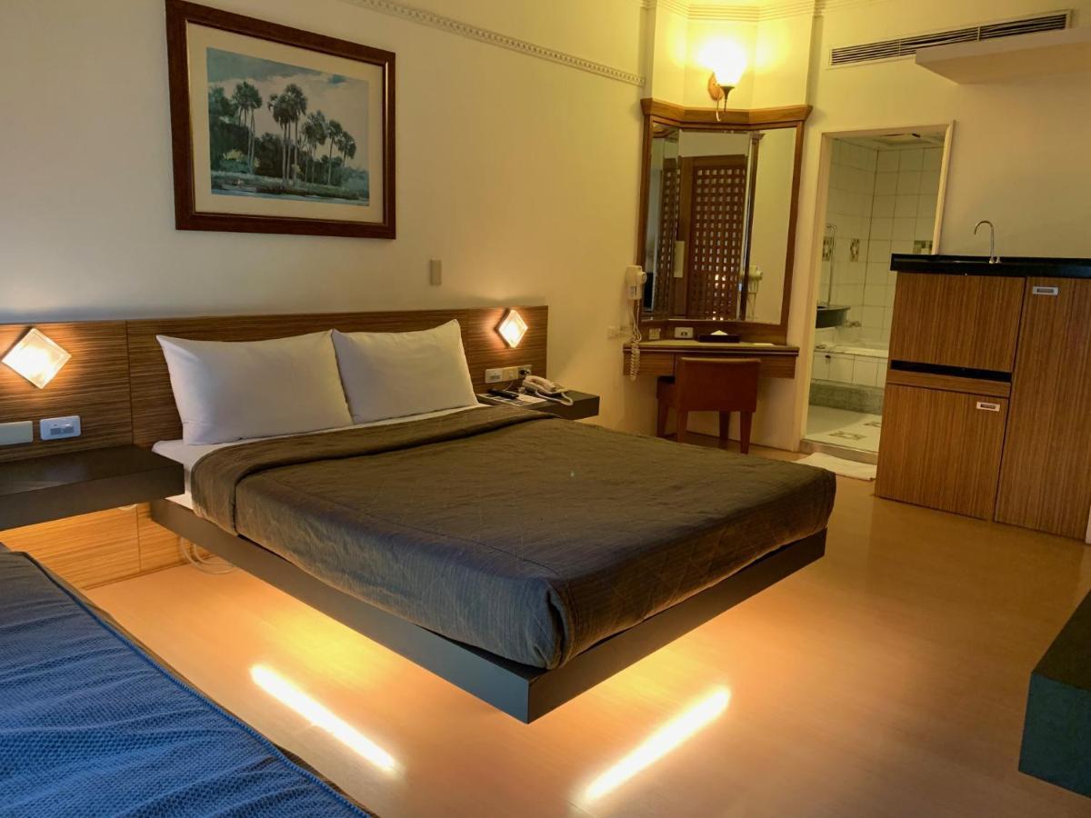 Yhc Hotel Tainan Extérieur photo
