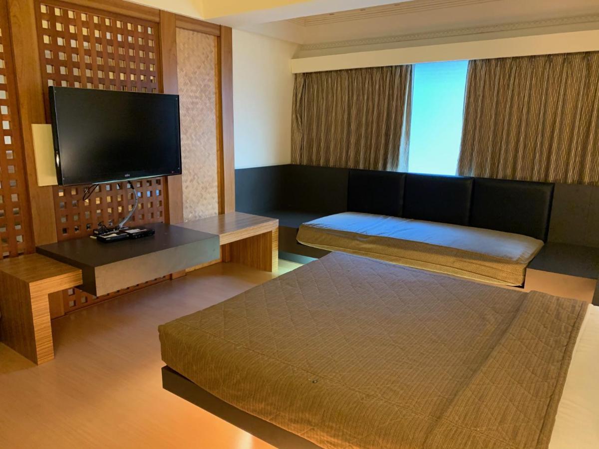 Yhc Hotel Tainan Extérieur photo