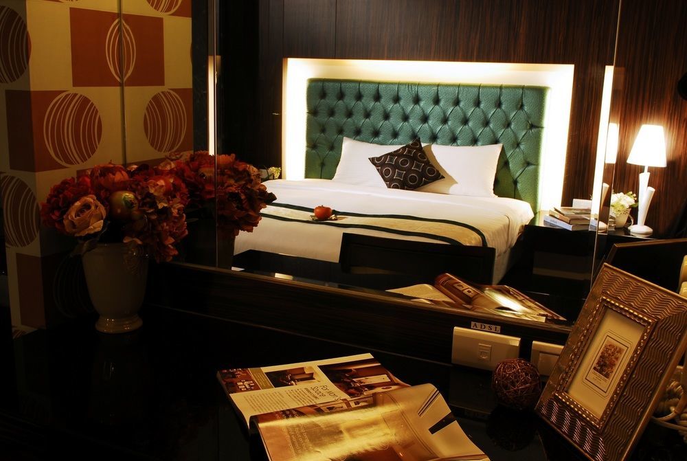 Yhc Hotel Tainan Extérieur photo