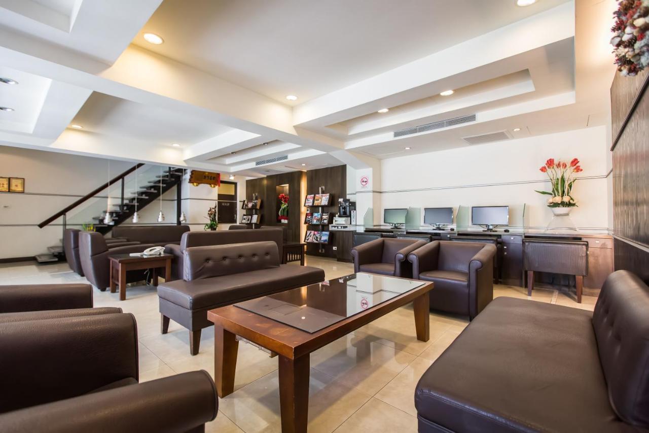 Yhc Hotel Tainan Extérieur photo