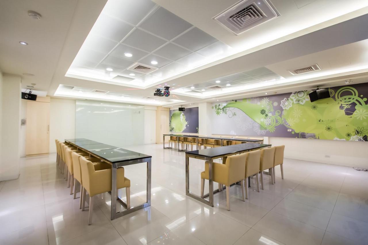 Yhc Hotel Tainan Extérieur photo