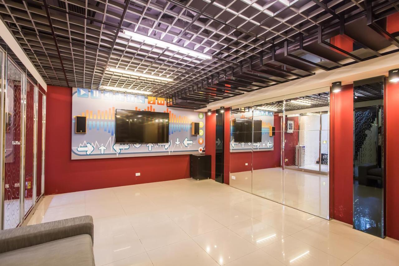 Yhc Hotel Tainan Extérieur photo