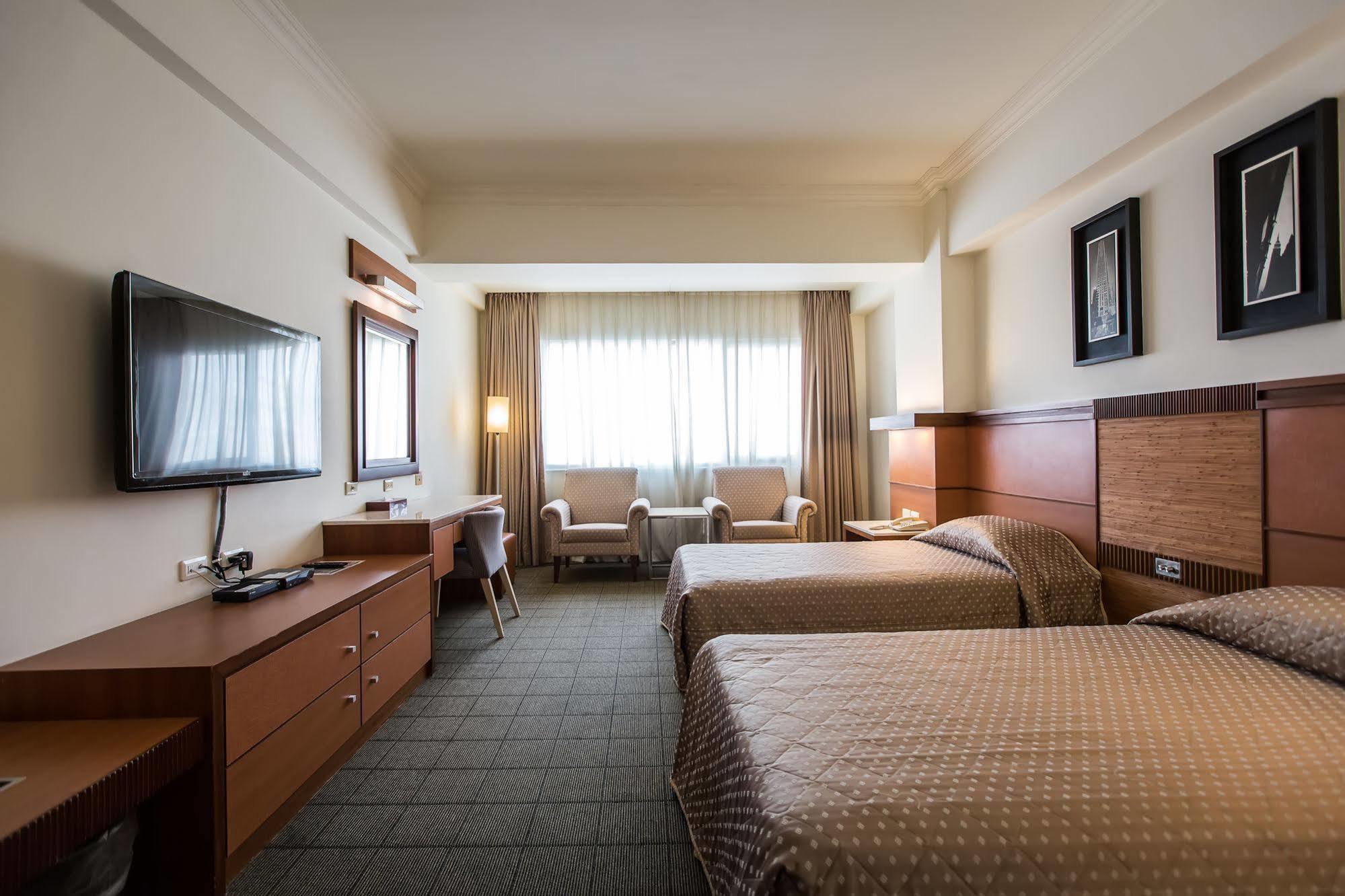 Yhc Hotel Tainan Extérieur photo